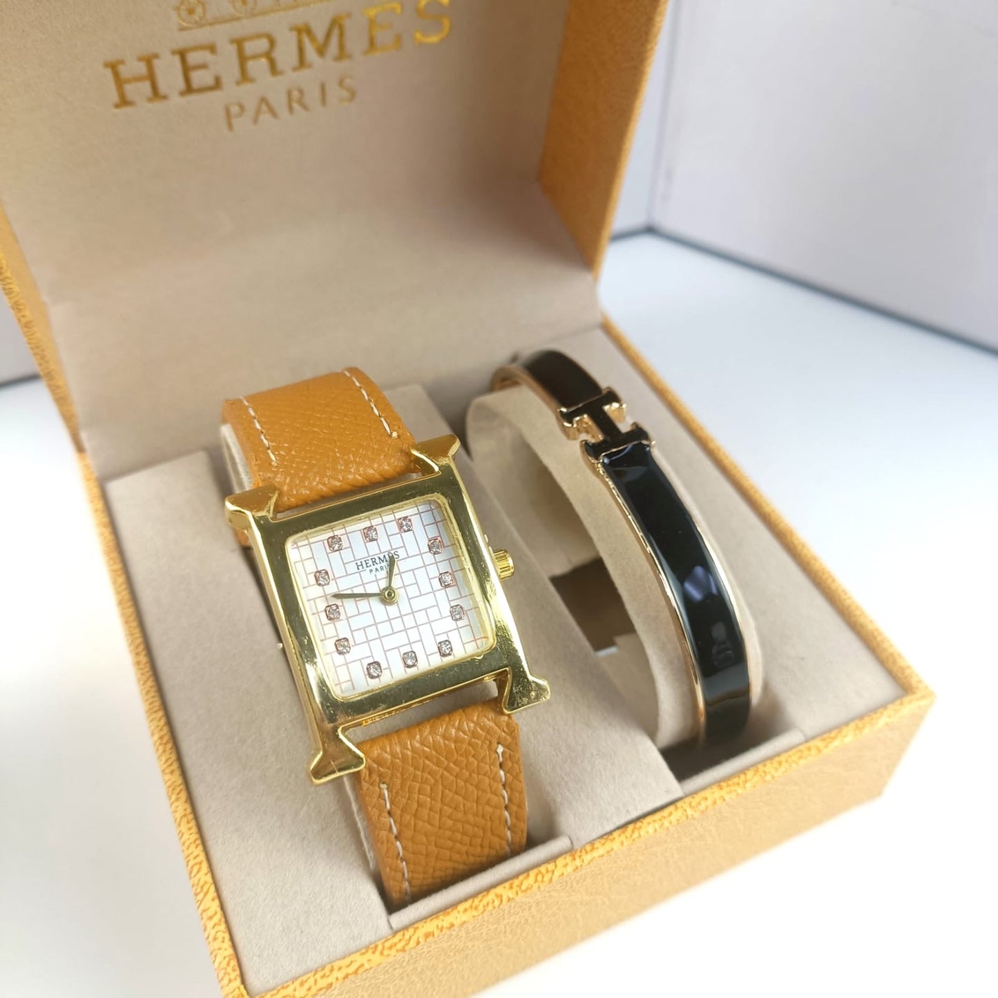 Hermès Watche and Bangle Set