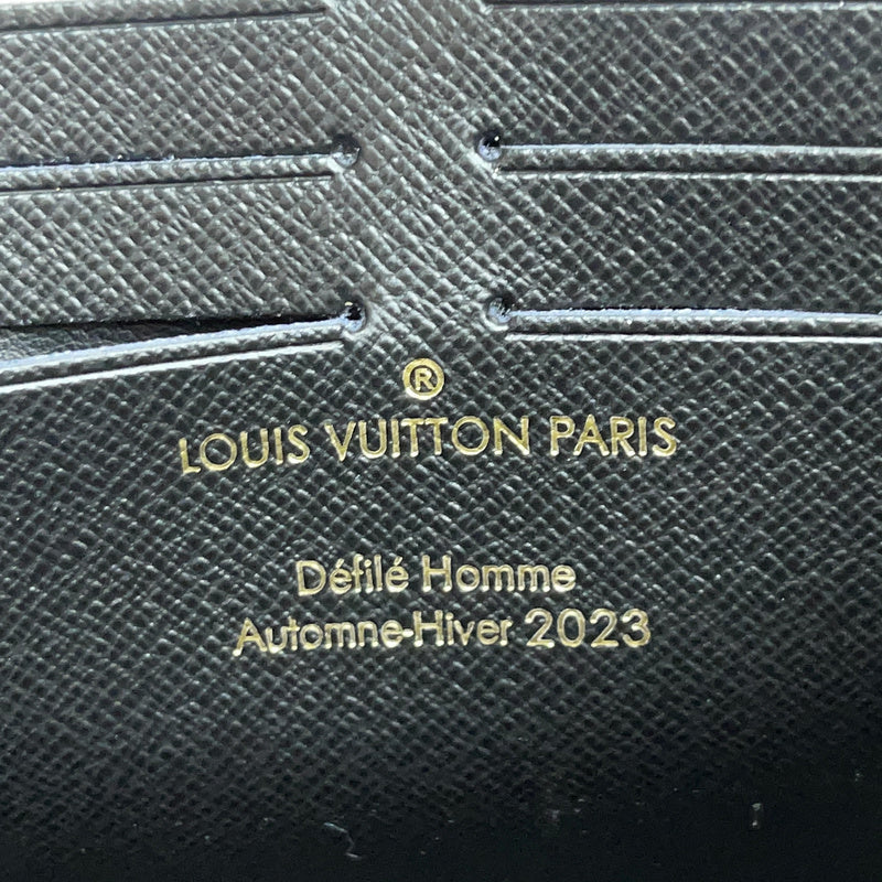 Franco Shops - Louis Vuittons  - 10525