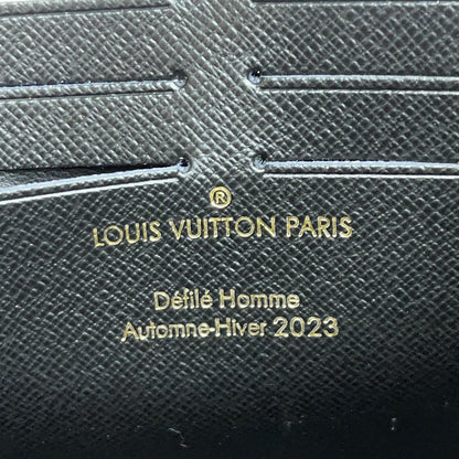Franco Shops - Louis Vuittons  - 10525