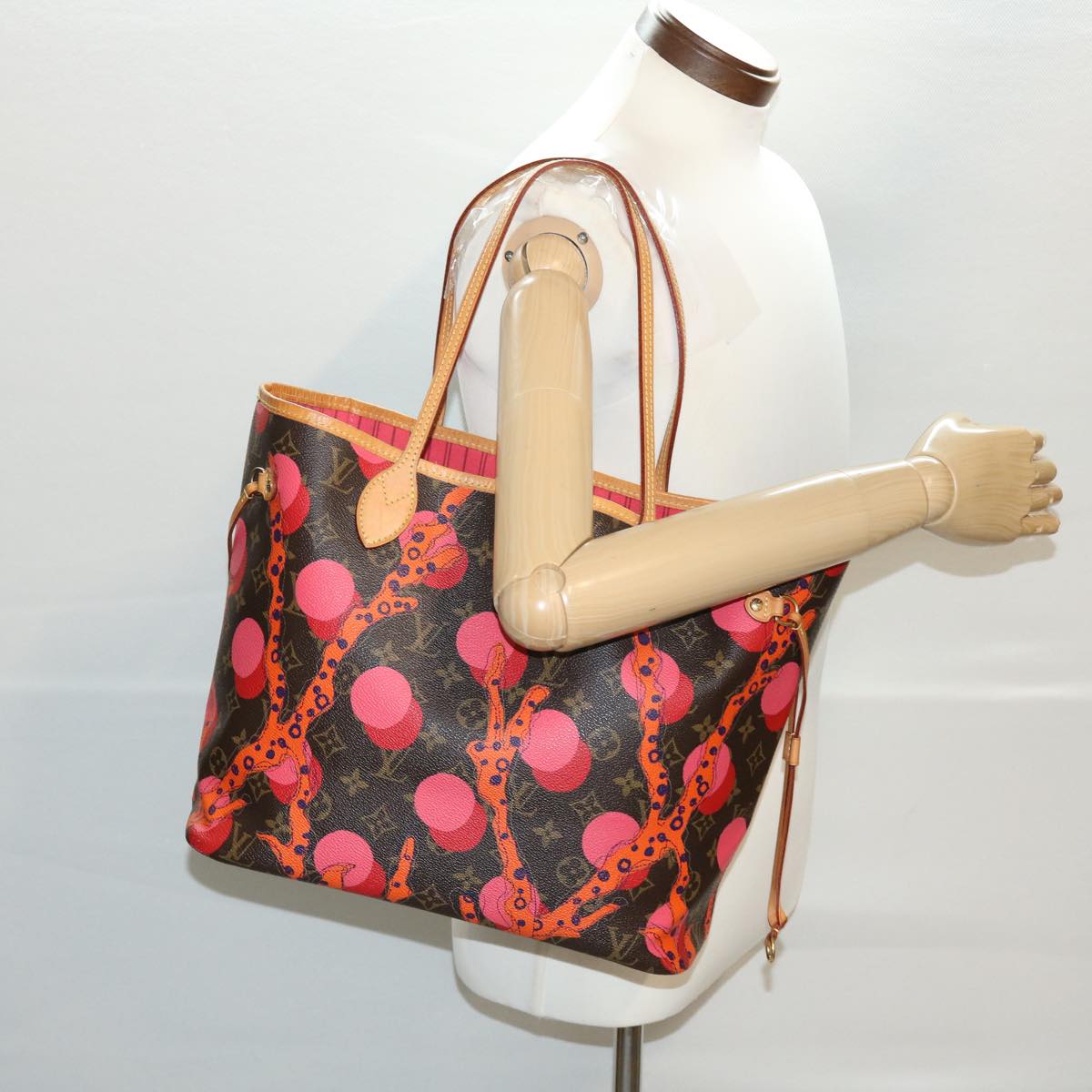 LOUIS VUITTON Monogram La Mage Neverfull MM Tote Bag M41603 LV bs4772