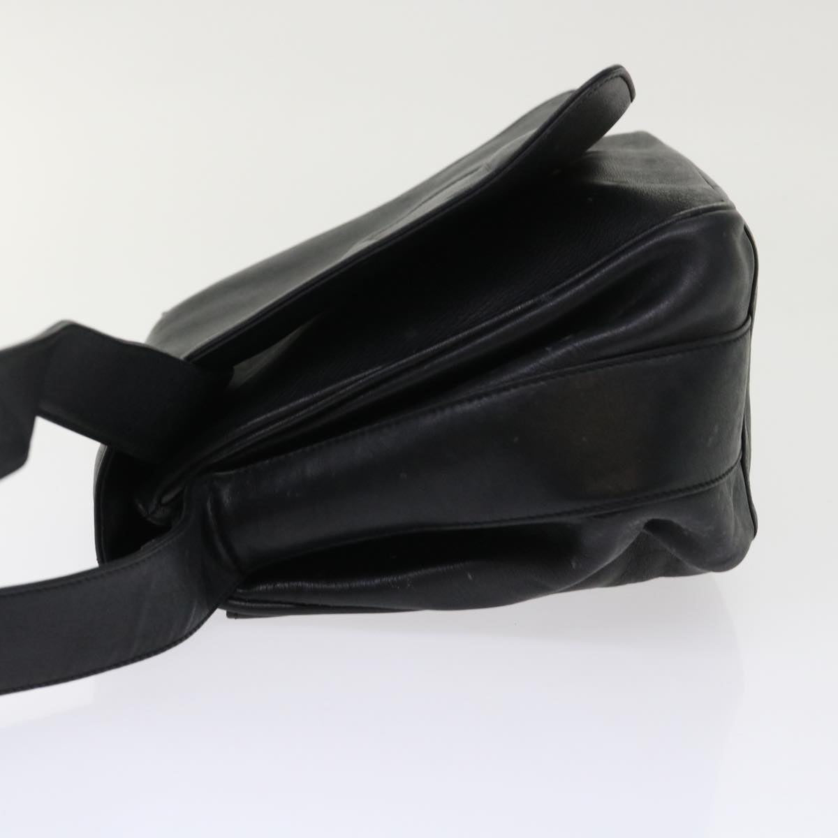 GUCCI Shoulder Bag Leather Black  bs6638