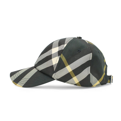 Burberry Baseball Cap - M