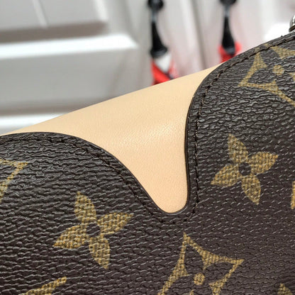 Franco Shops - Louis Vuittons  - 9306