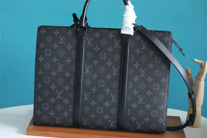 Franco Shops - Louis Vuittons  - 9833