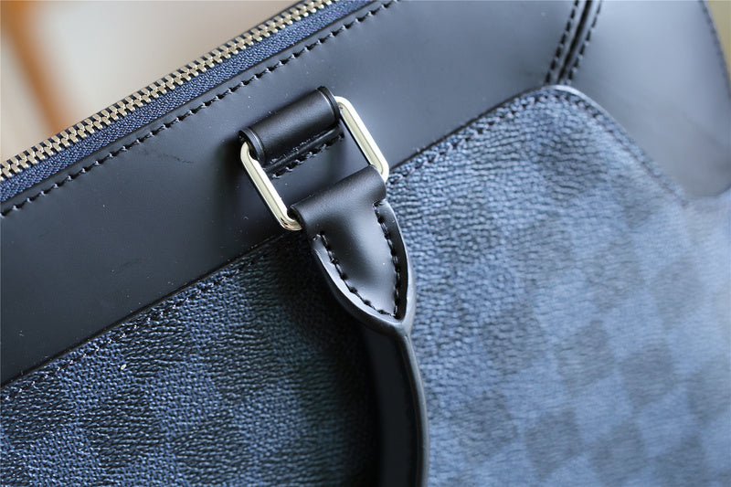 Franco Shops - Louis Vuittons  - 9880