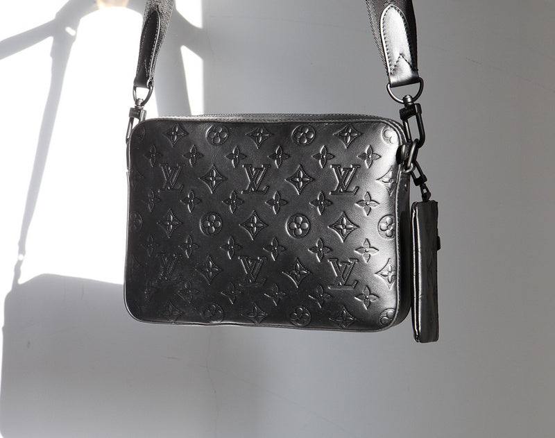 Franco Shops - Louis Vuittons  - 15782