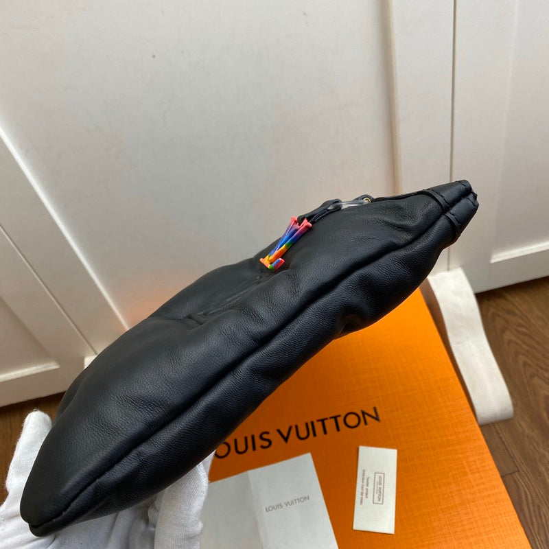 Franco Shops - Louis Vuittons  - 15515
