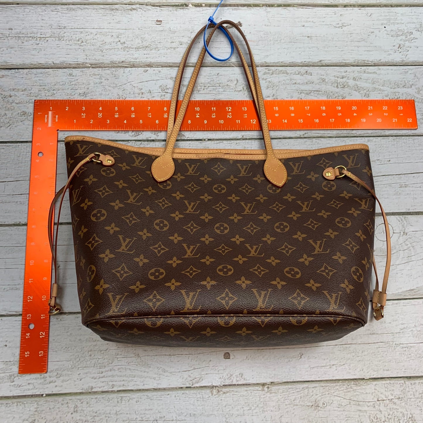 Handbag Luxury Designer By Louis Vuitton  Size: Large