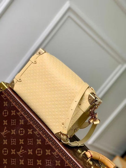 Franco Shops - Louis Vuittons  - 15601