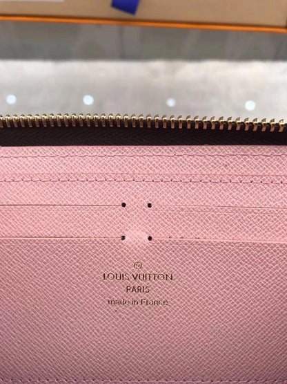 Franco Shops - Louis Vuittons  - 9419
