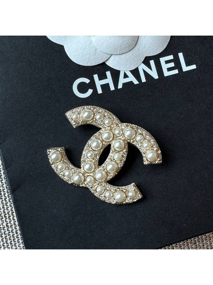 Classic CC Logo Pearl Brooch Gold Chanel