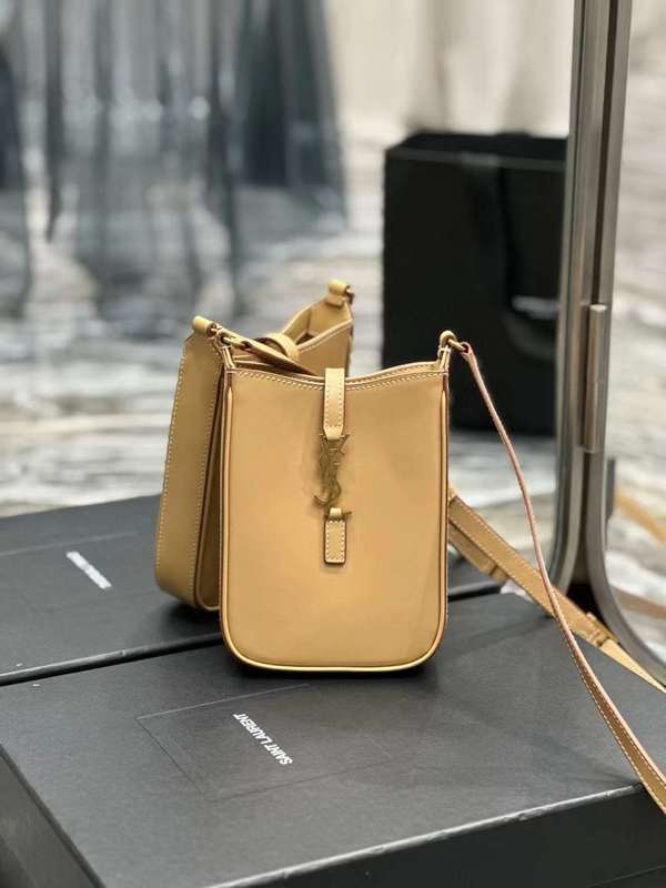 Yves Saint Laurent - Bags