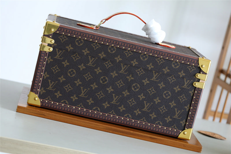 Franco Shops - Louis Vuittons  - 9521