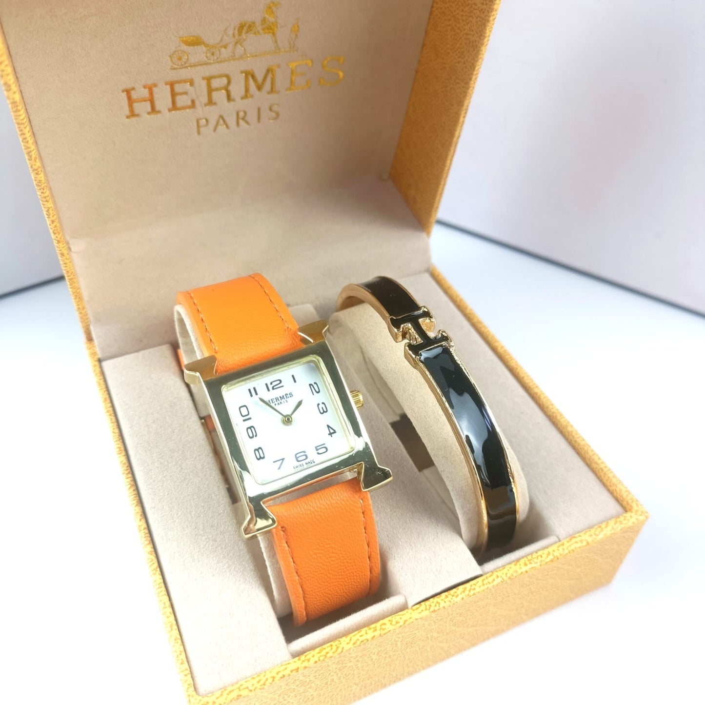 Hermès Watche and Bangle Set