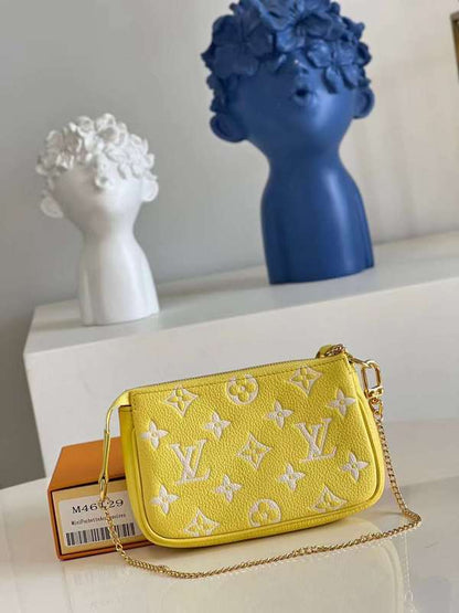The Franco Shops - Louis Vuittons  - 12010