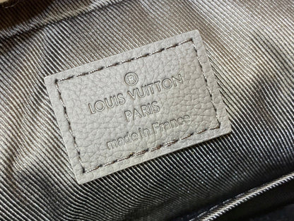 Franco Shops - Louis Vuittons  - 15433