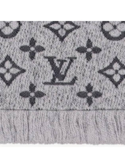 Louis Vuitton Monogram Classic Scarf Light Gray M70932