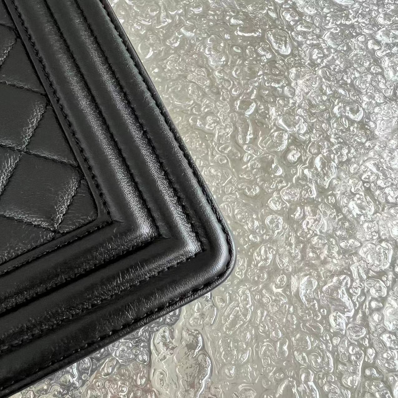 *Calfskin* Boy Old Medium 25CM Quilted Calfskin Black Leboy Golden Hardware Series 20