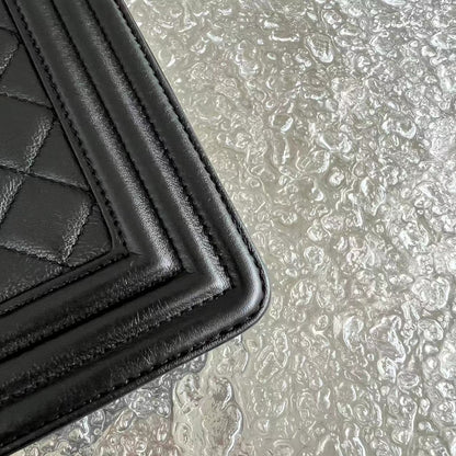 *Calfskin* Boy Old Medium 25CM Quilted Calfskin Black Leboy Golden Hardware Series 20