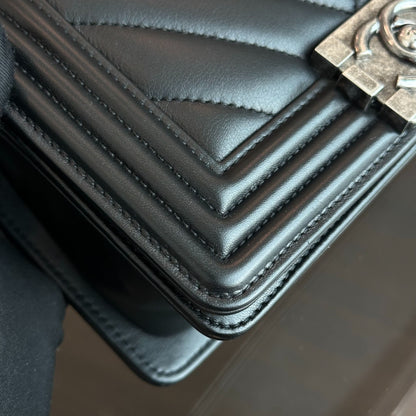 *Calfskin, Like New* Boy Small Chevron Calfskin Leboy Black RSHW No 22