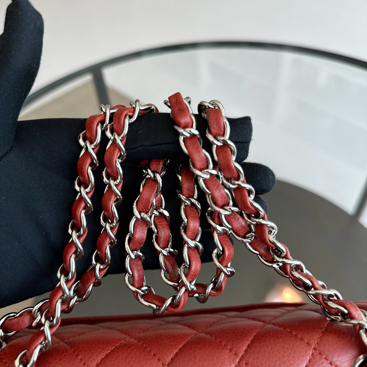 *Caviar* Caviar Medium 25CM Quilted Red SHW No 14