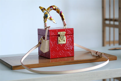 Franco Shops - Louis Vuittons  - 9398