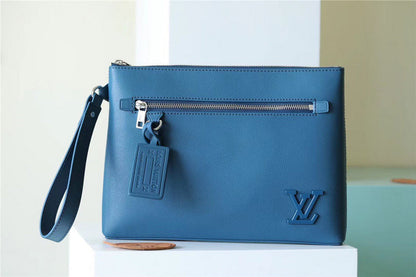 Franco Shops - Louis Vuittons  - 10749