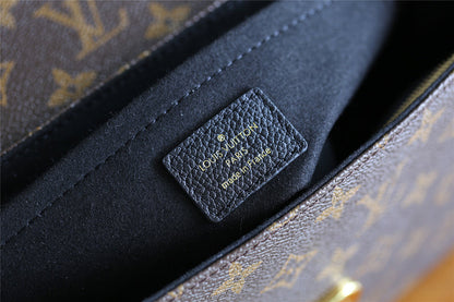 The Franco Shops - Louis Vuittons  - 7827