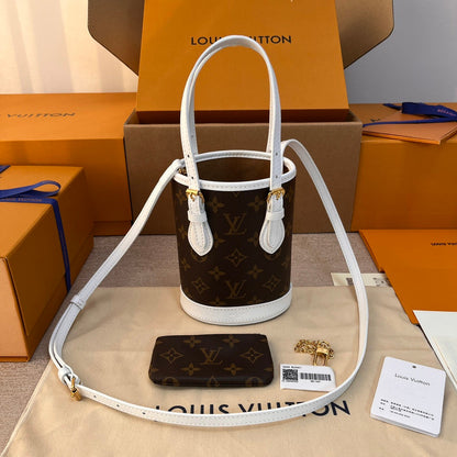Franco Shops - Louis Vuittons  - 15839
