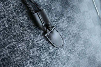 Franco Shops - Louis Vuittons  - 9757