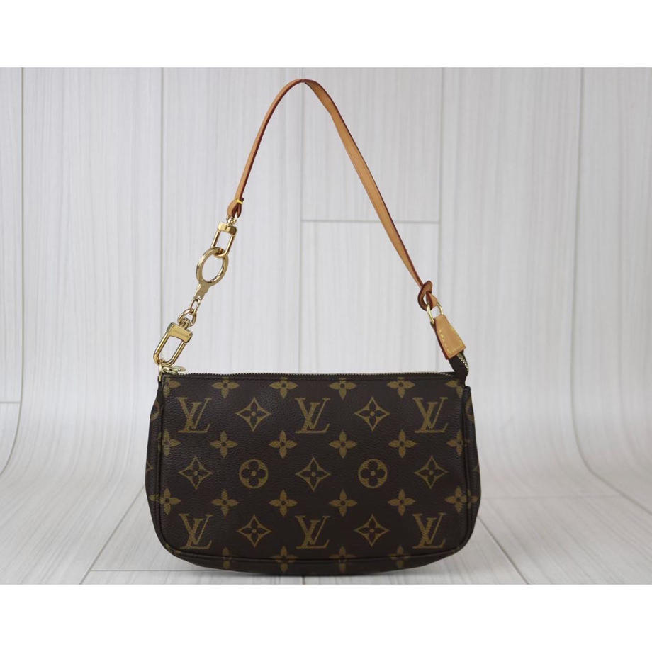 Rank A ｜    LV Monogram Pochette Accessoires ｜090904