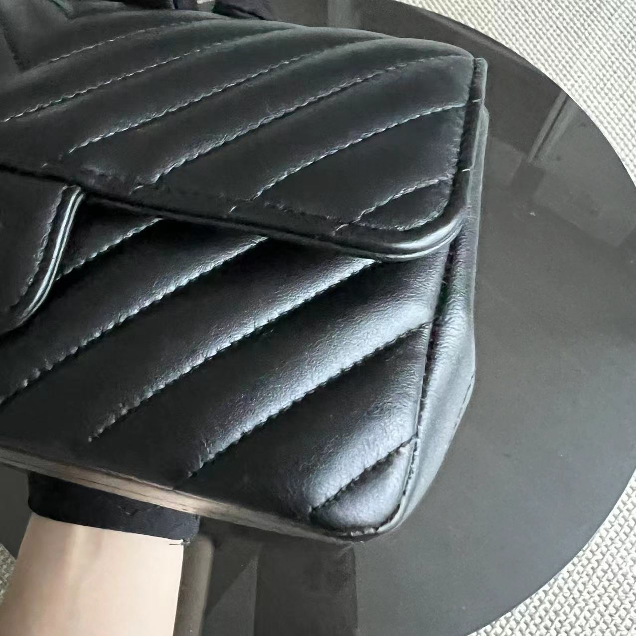 Mini Classic Flap 20CM Chevron Lambskin Black Golden Hardware Series 27