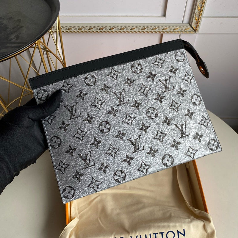 Franco Shops - Louis Vuittons  - 15555
