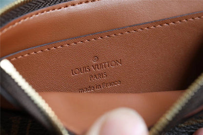 Franco Shops - Louis Vuittons  - 10785