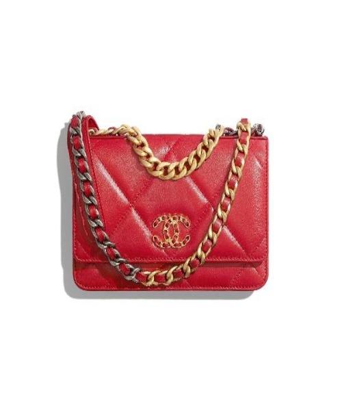 Chanel 19 Wallet on Chain Red