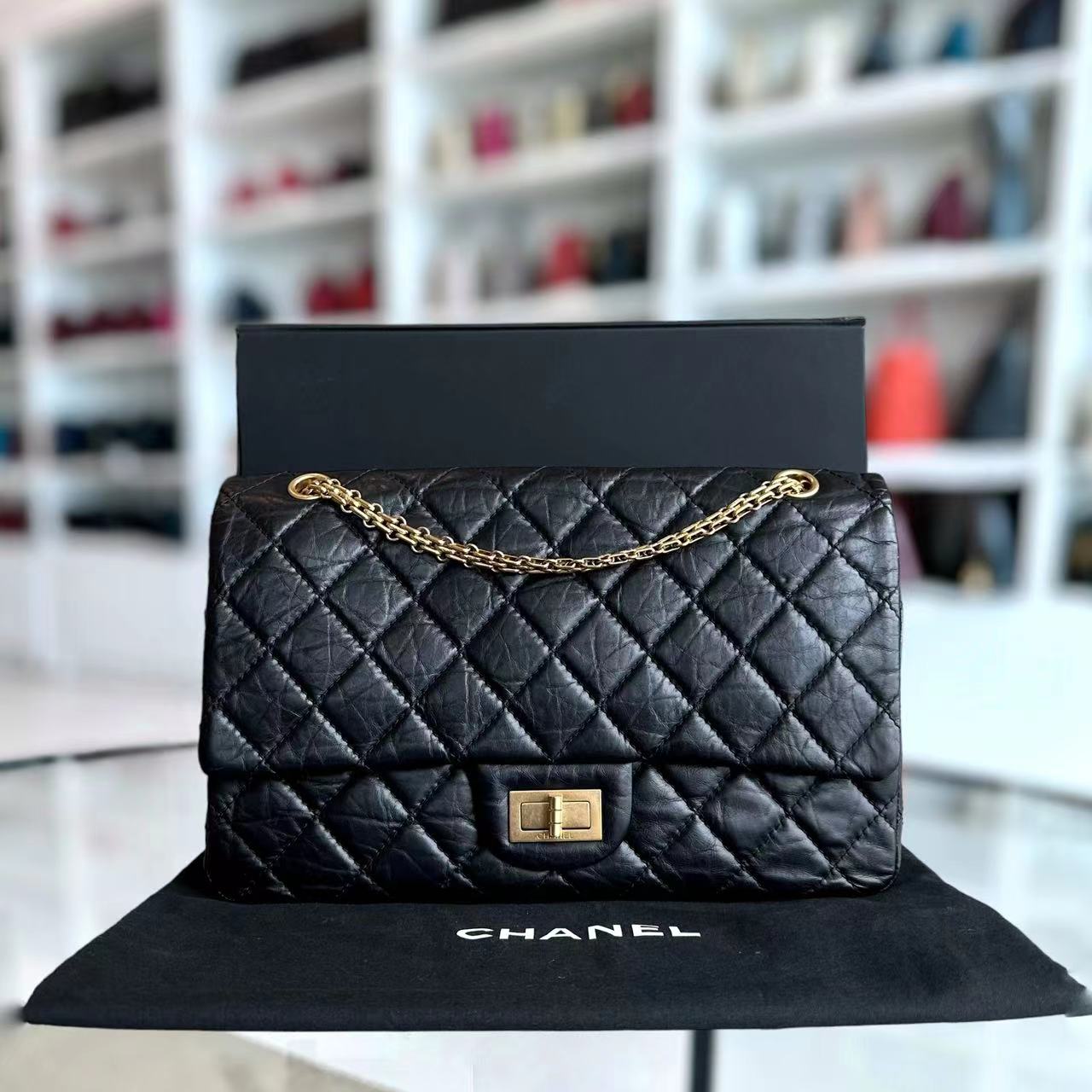 2.55 227 Large 31CM Quilted Calfskin Black Golden Hardware