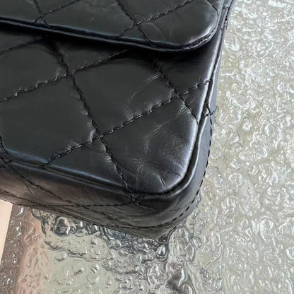 2.55 227 Large 31CM Quilted Calfskin Black Golden Hardware