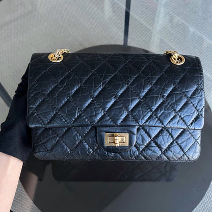 2.55 Reissue 225 Medium 24CM Quilted Calfskin Black Ruthenium Golden Hardware Series 13