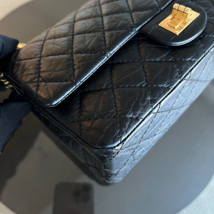 2.55 Reissue 225 Medium 24CM Quilted Calfskin Black Ruthenium Golden Hardware Series 13