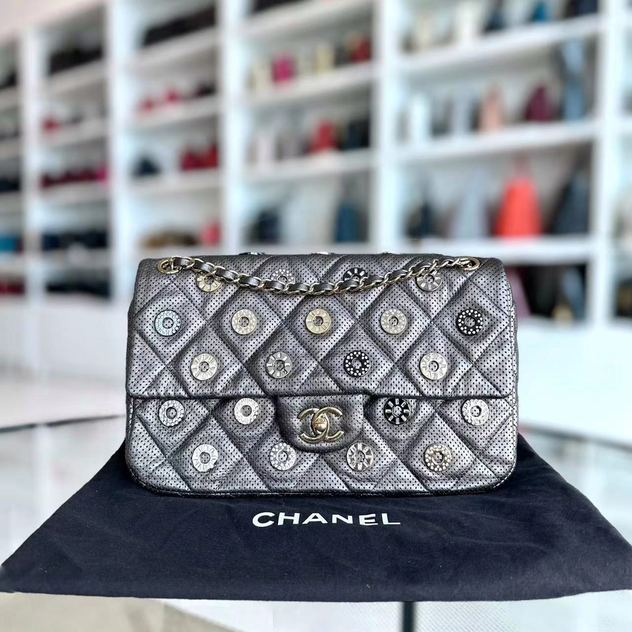 2015 Cruise Paris-Dubai Seasonal Flap Perforated Metallic Grey Golden Hardware Series 20
