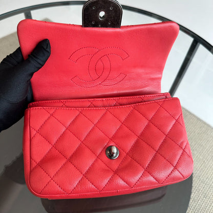 2016 Seasonal Flap Two Way Quilted Grained Calfskin Red No 21