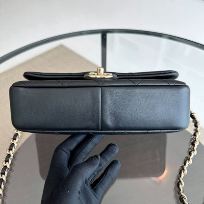 2020 Elegant Resin Chain Classic Flap Quilted Lambskin Black GHW No 29