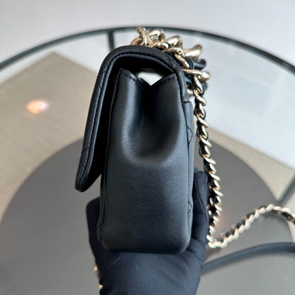 2020 Elegant Resin Chain Classic Flap Quilted Lambskin Black GHW No 29