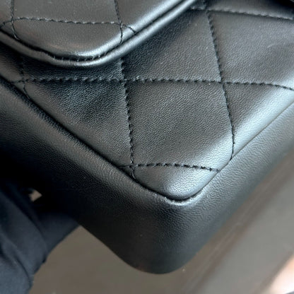 2020 Elegant Resin Chain Classic Flap Quilted Lambskin Black GHW No 29