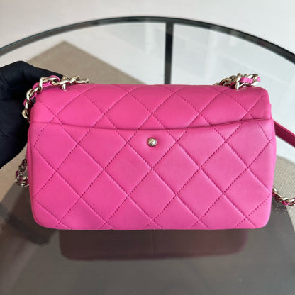 2020 Elegant Resin Chain Classic Flap Quilted Lambskin Hot Pink GHW No 29