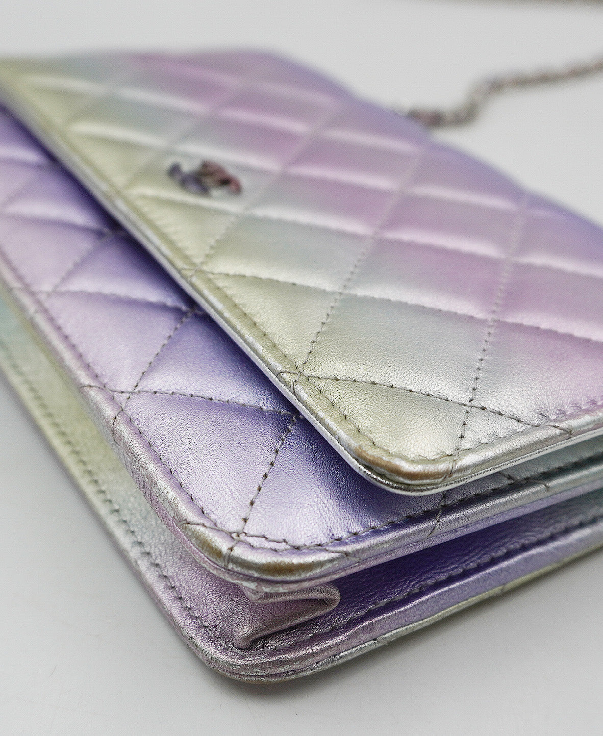 21k Gradient Metallic Calfskin Wallet on Chain Silver Blue Yellow Purple