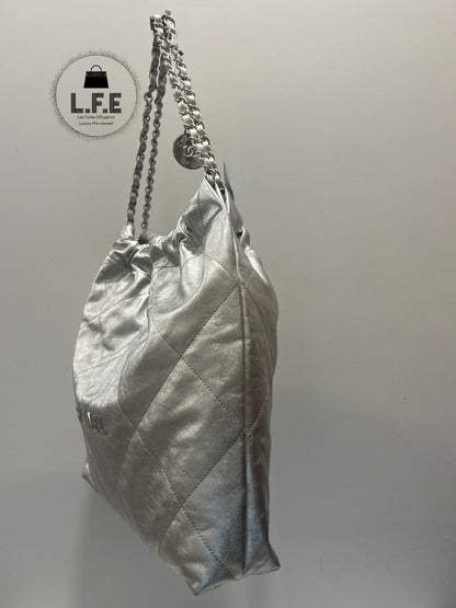 Chanel - Sac Hobo 22