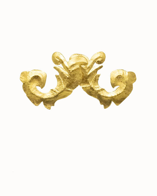Chanel Large Gilt High Polish Acanthus Leaf Scroll Brooch Collection 24 1991 - ASL2516