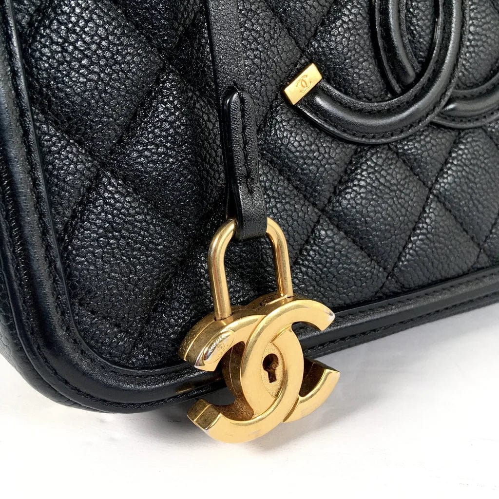 Chanel Filigree Vanity Case Medium Black Caviar L-SXYNYQ