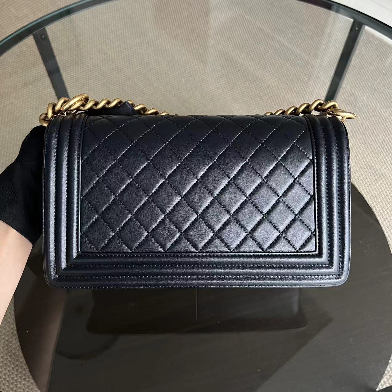 Black Boy Old Medium 25CM Quilted Lambskin Iridescent Leboy Black GHW No 20